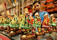 'Shops in the city sell knick knacks related to Gudi Padwa, the Marathi New year festival

Picture by K K Choudhary, BCCL'